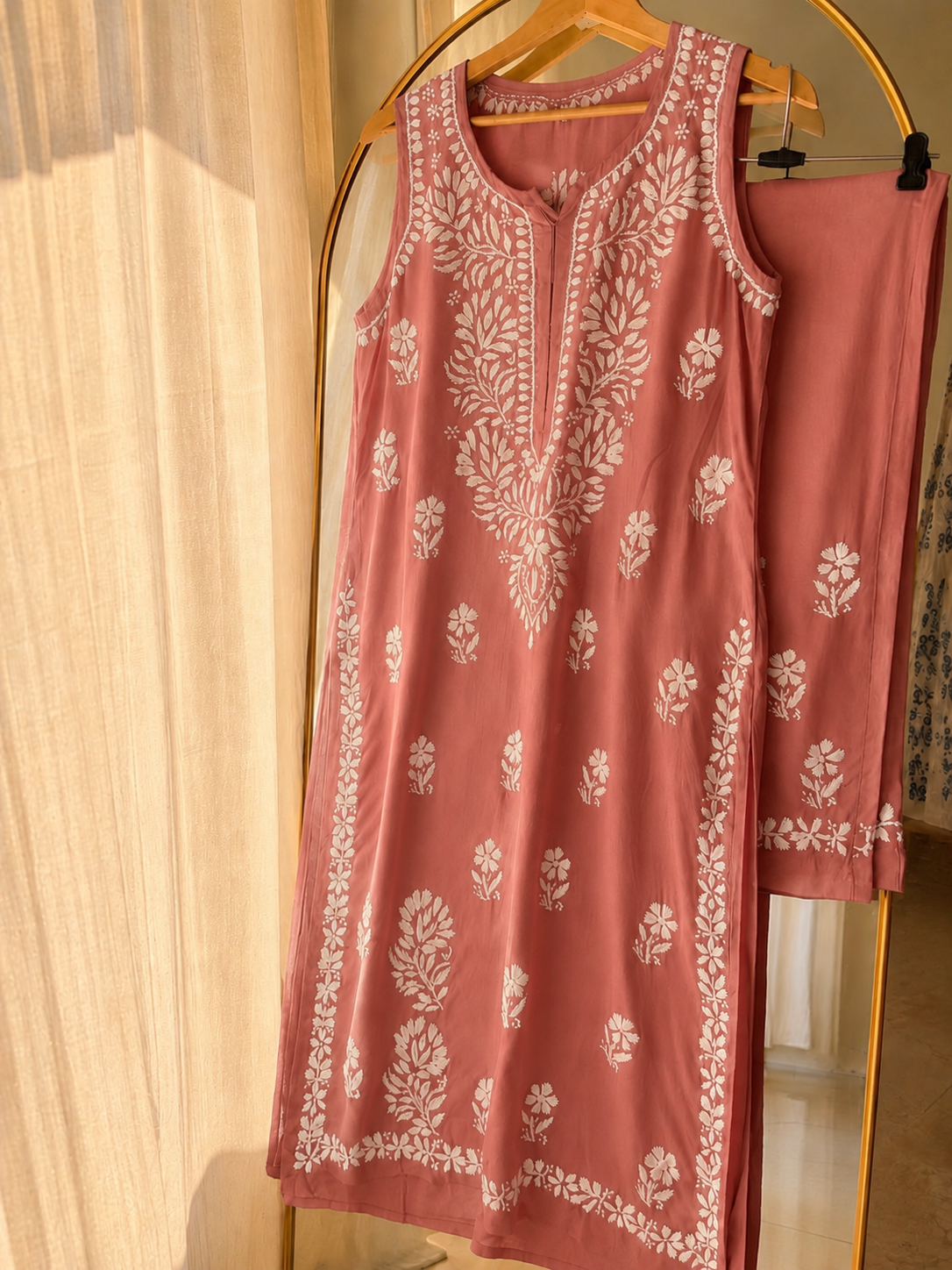 Elara – Handcrafted Chikankari Sleeveless Kurta & Bottom Set