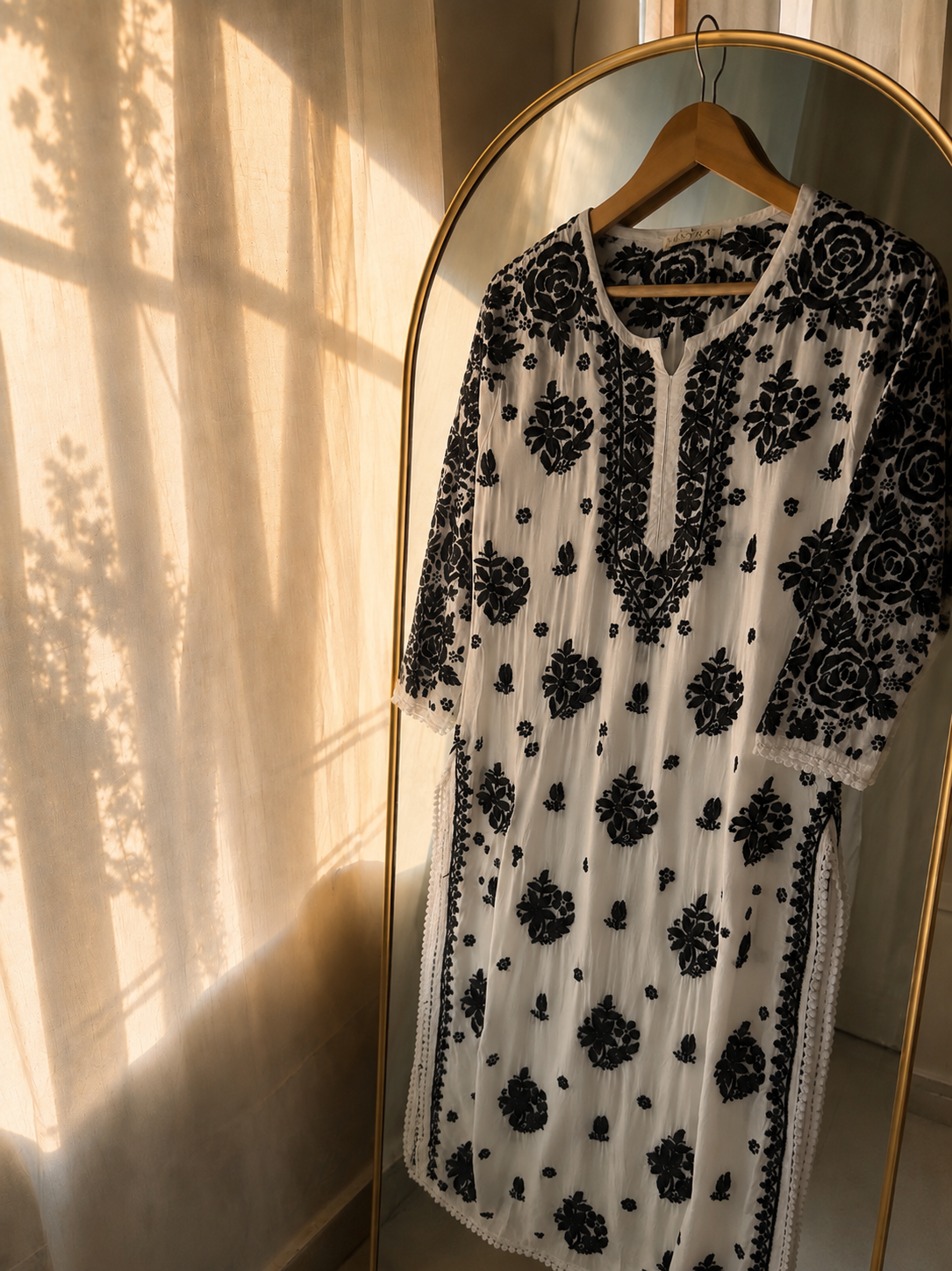 Mahira – Premium Pure Muslin Handcrafted Chikankari Kurta