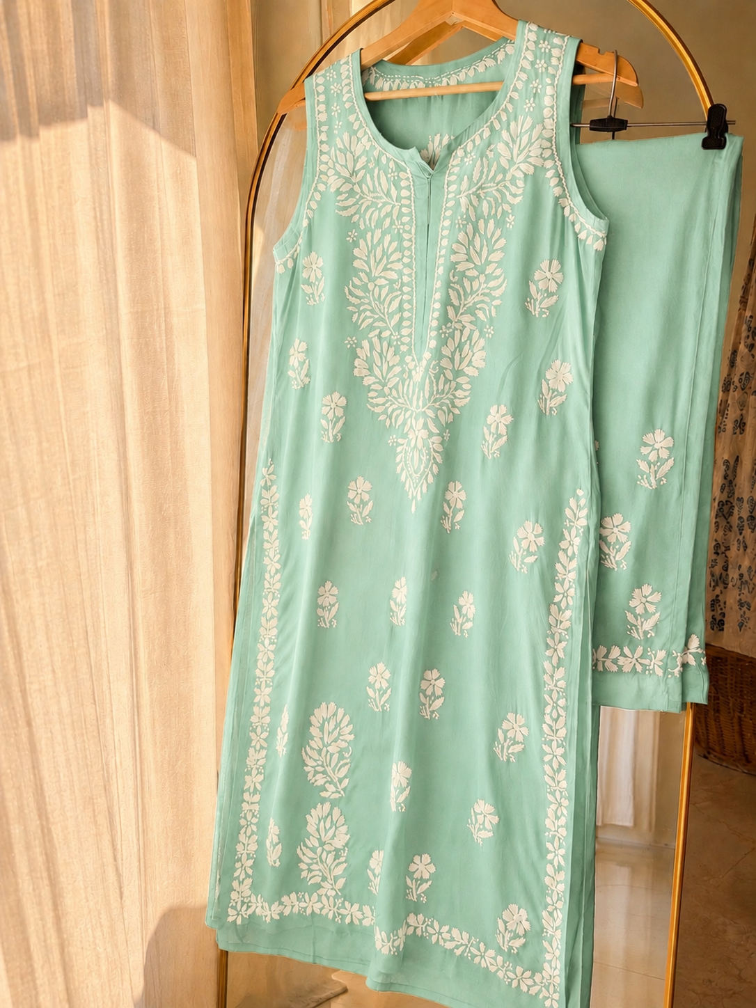 Elara – Handcrafted Chikankari Sleeveless Kurta & Bottom Set