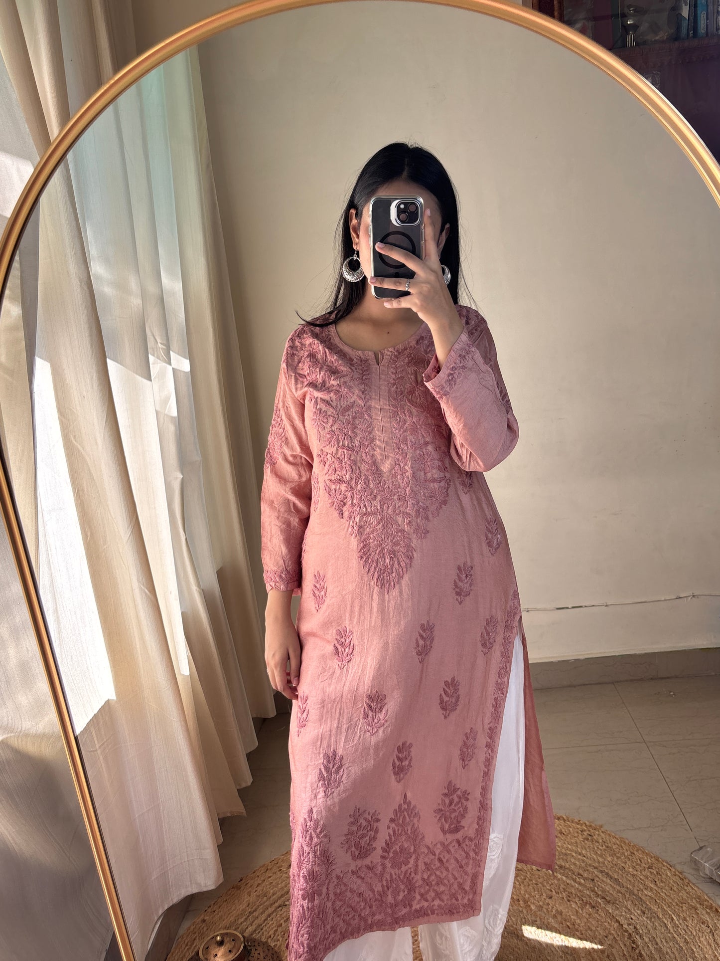 Raha – Handcrafted Chikankari Kurta in Chanderi